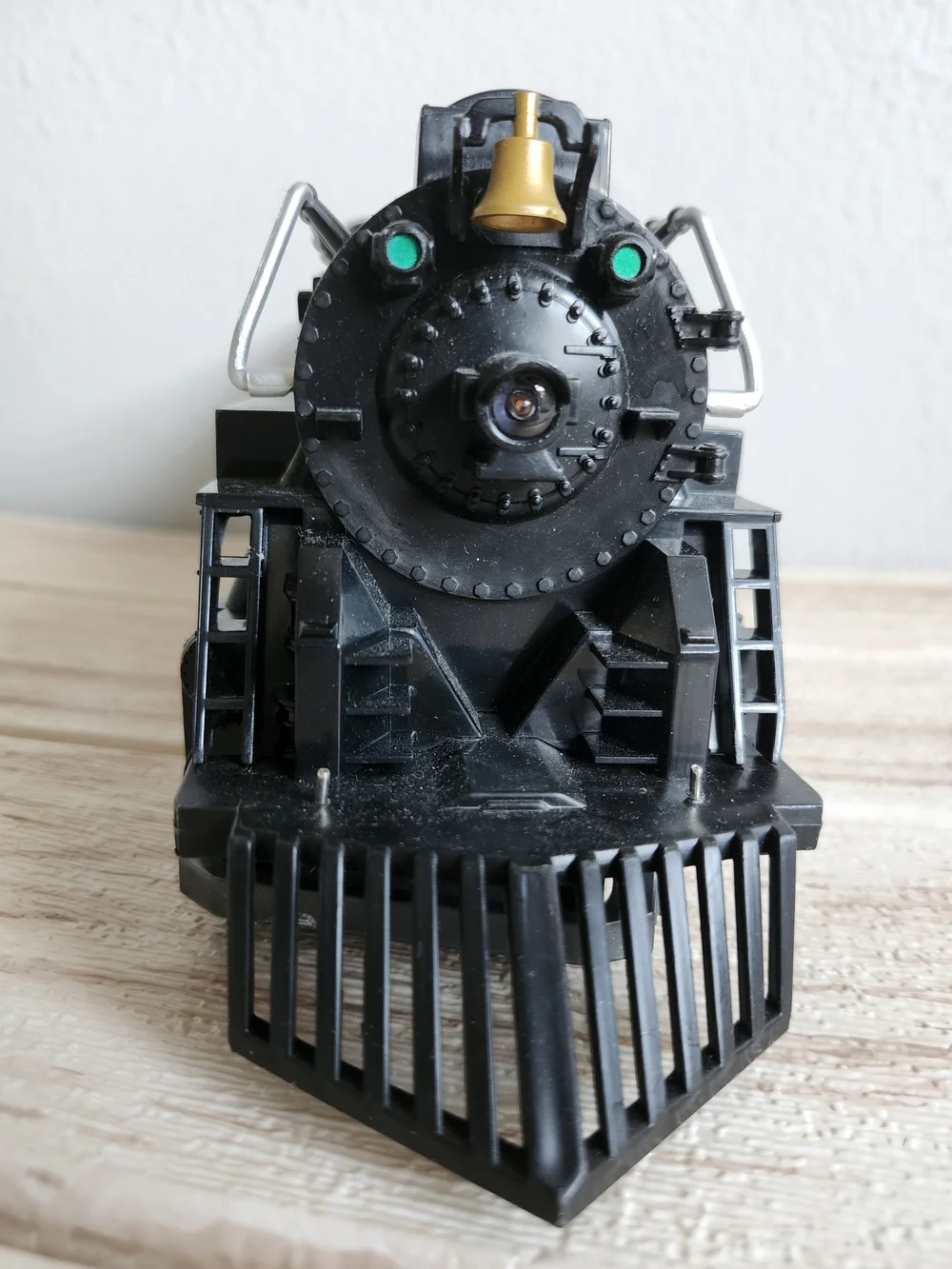 Lionel Polar Express G Gauge Replacement Train Engine & Passenger Car